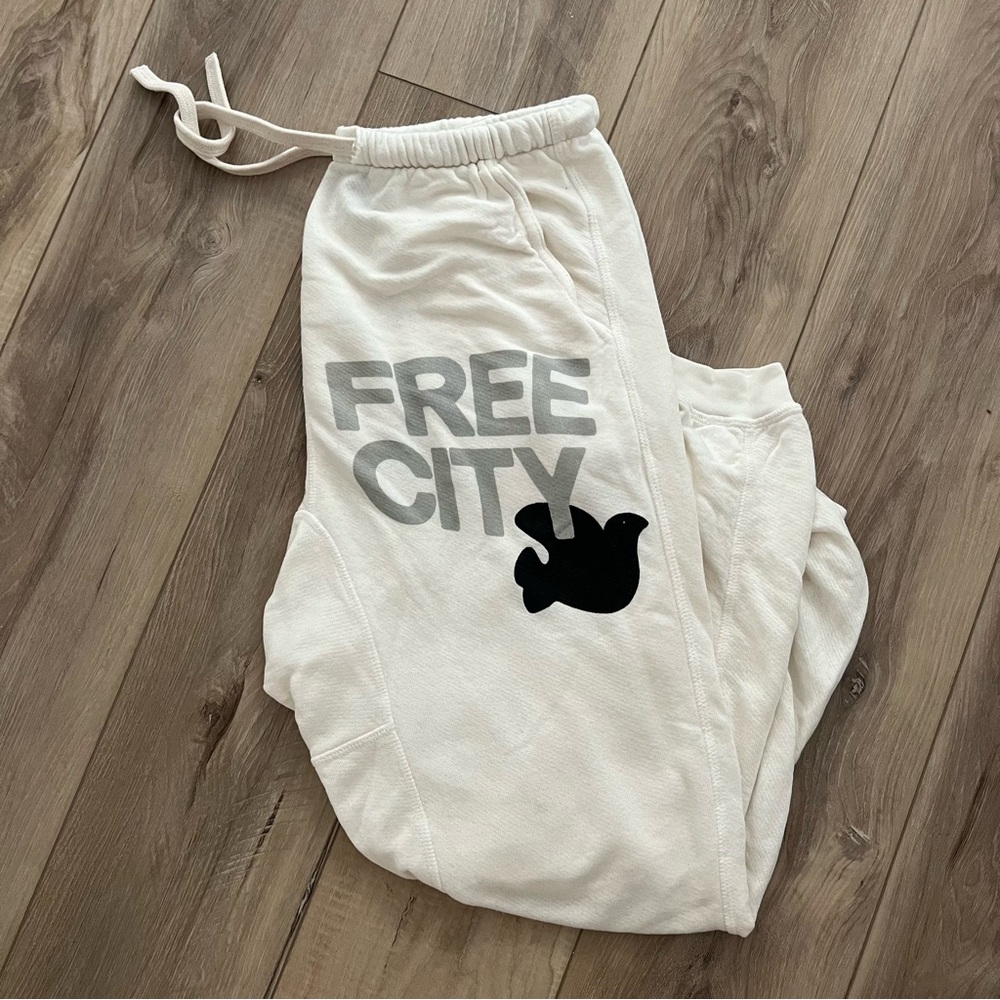 Free city sweatpants